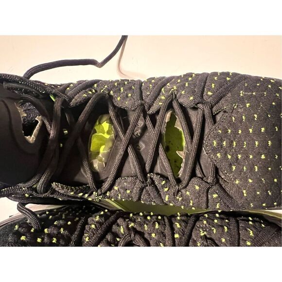 Nike Men\'s Size 10.5 Lebron Dunkman 18 Basketball Sneakers Black Electric Neon main image 15